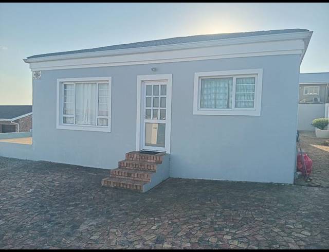 3 BEDROOM PROPERTY TO RENT IN OATLANDS NORTH